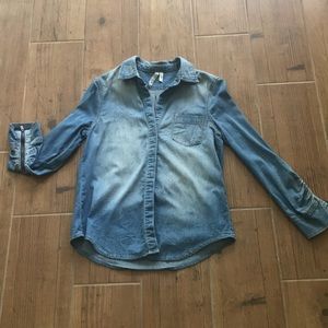 BCBG Maxazria. Chambray button down shirt. Small